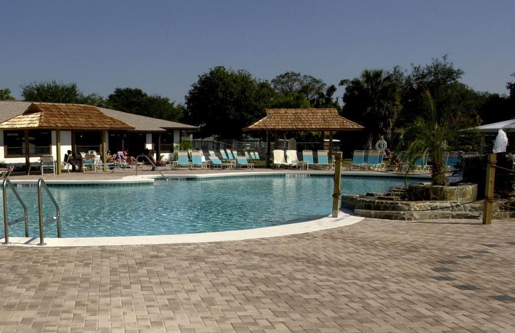 Cypress Cove Nudist Resort Poinciana Eksteriør bilde