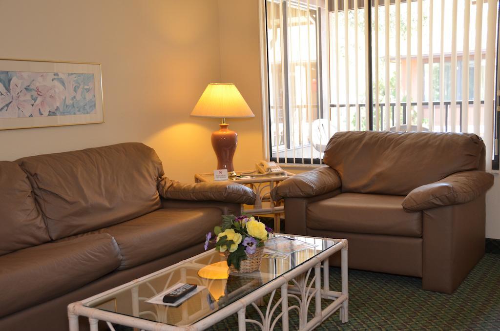 Cypress Cove Nudist Resort Poinciana Rom bilde